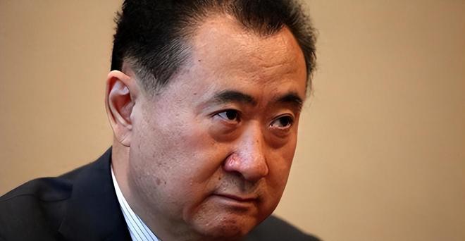 比恒大更惨?王健林3年还债6000亿如今再卖48座万达广场(图2)