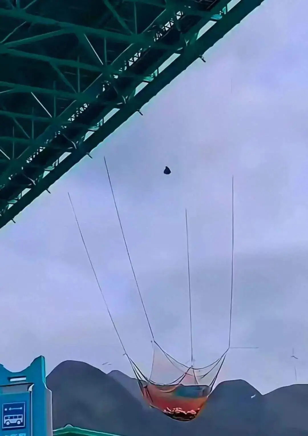 观光小火车坠海致4人遇难贵州“无绳蹦极”永久关闭：文旅项目“上新”监管如何“”？(图3)