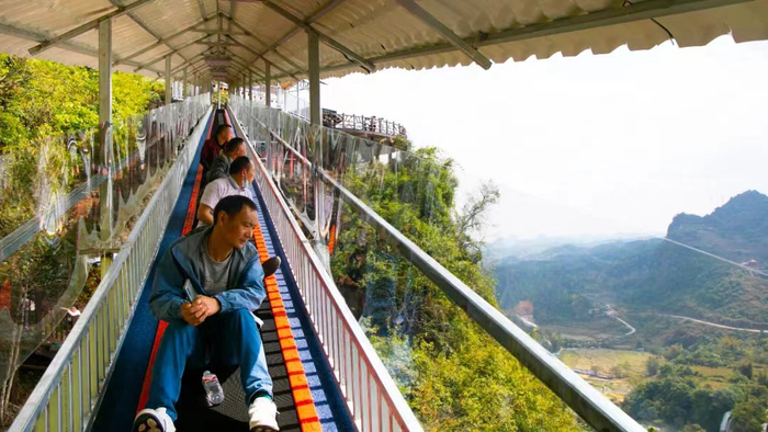 观光小火车坠海致4人遇难贵州“无绳蹦极”永久关闭：文旅项目“上新”监管如何“”？(图4)