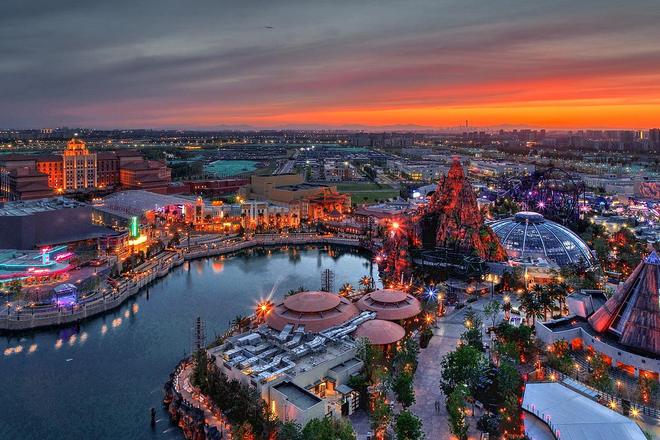 法拉利开进环球影城“后院”？主题公园扎堆北京副中心背后(图2)