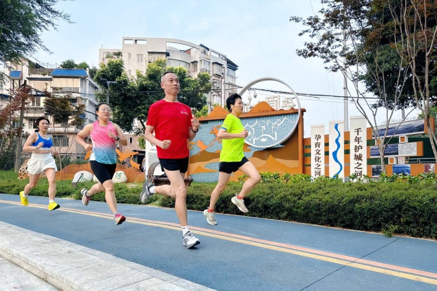 眉山:绣花琢城焕新颜文脉融城暖民心(图2)